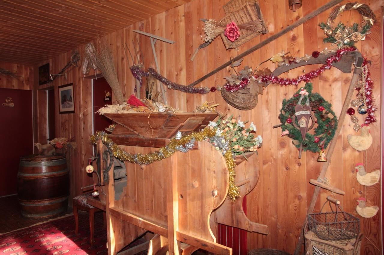 Guest House Chalet Saint Roch Albiez-Montrond Ngoại thất bức ảnh