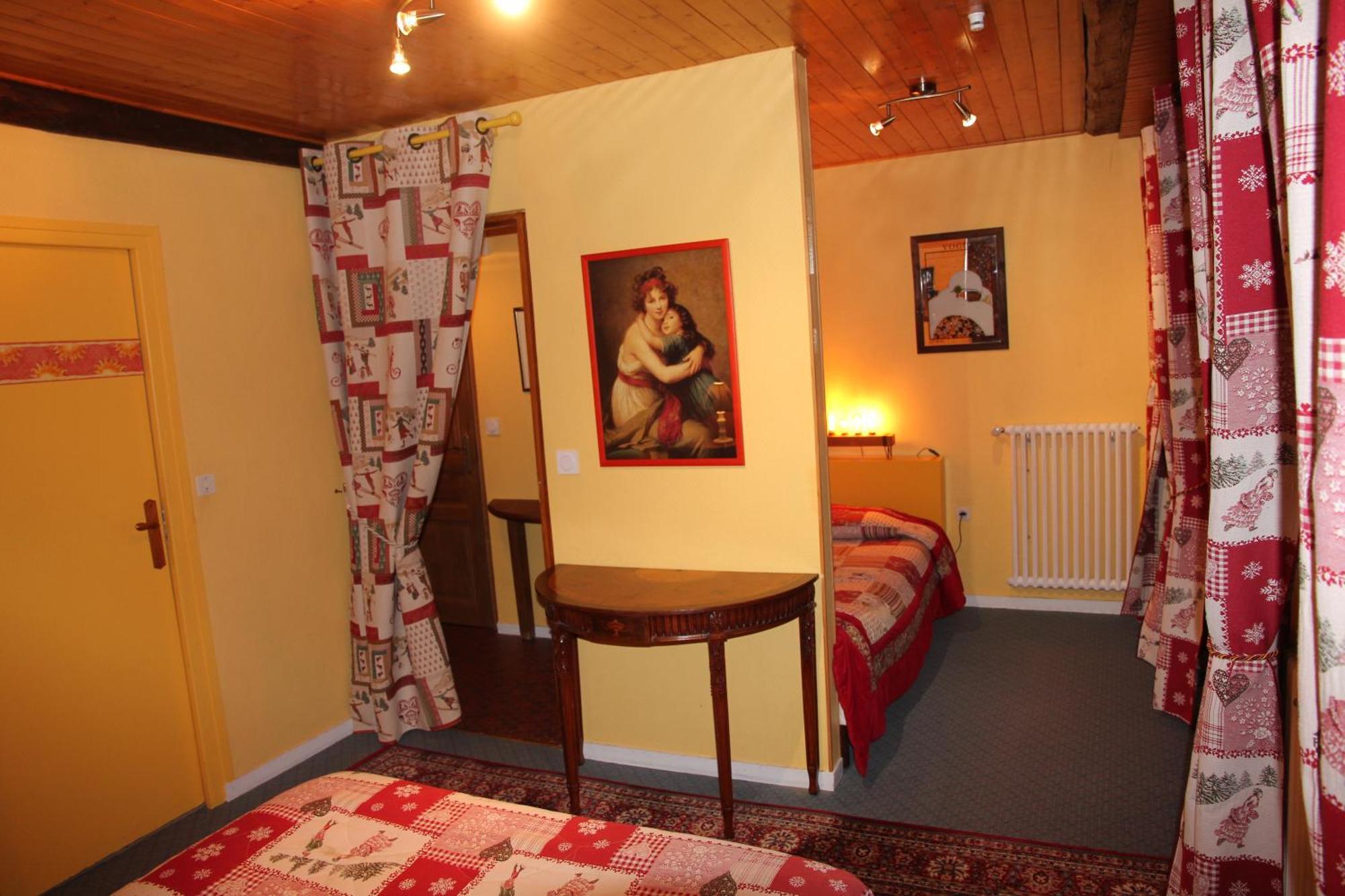 Guest House Chalet Saint Roch Albiez-Montrond Ngoại thất bức ảnh